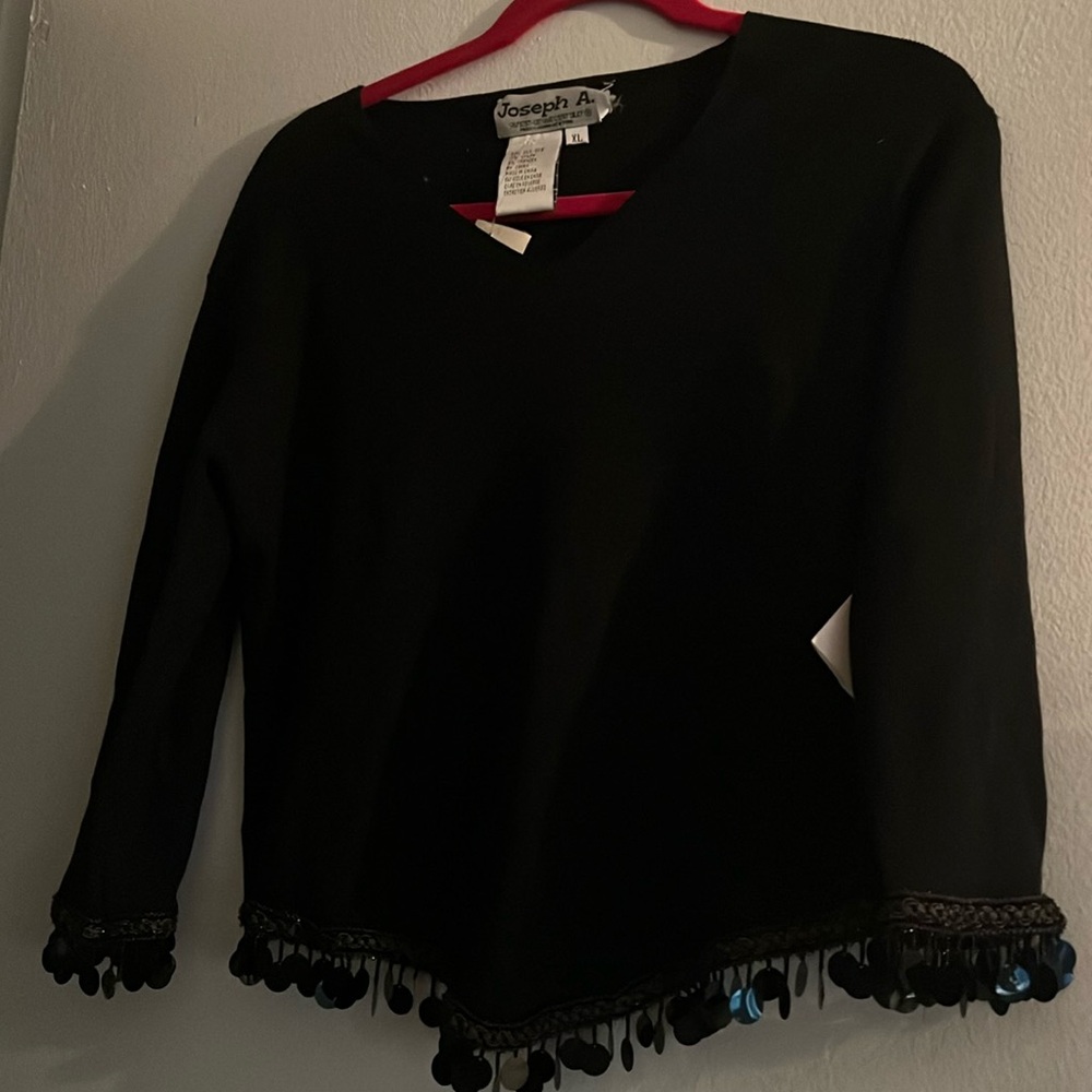 Black top with hanging discs- xl. New